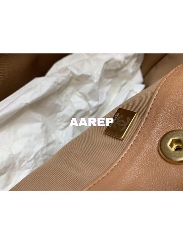 Replica Chanel 24SS Large Hobo Handbag Shiny Calfskin AS4668 Camel 11
