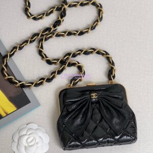 Replica Chanel Clutch With Chain Patent Crumpled Lambskin & Shiny Lambskin AP4028 Black 2