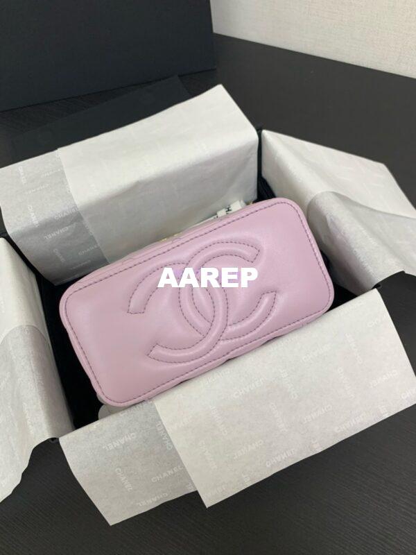 Replica Chanel Lambskin Clutch With Chain with Resin Gold Handle AP3768 Light Pink 5