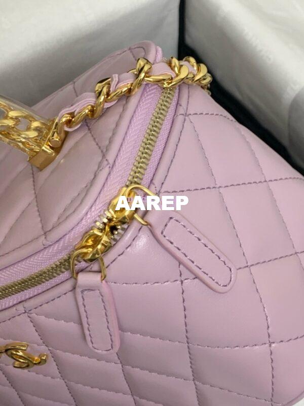 Replica Chanel Lambskin Clutch With Chain with Resin Gold Handle AP3768 Light Pink 8