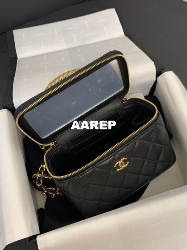 Replica Chanel Lambskin Clutch With Chain with Resin Gold Handle AP3768 Black 9