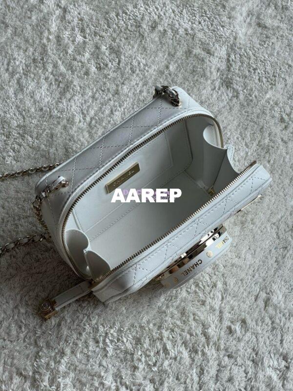 Replica Chanel Limited Edition Camera Bag White Lambskin Light Gold Hardware AS4817 8