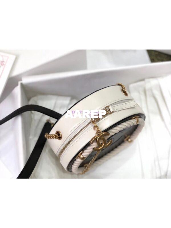 Replica Chanel En Vogue Small Round Bag in Bi-Colour AS0075 9