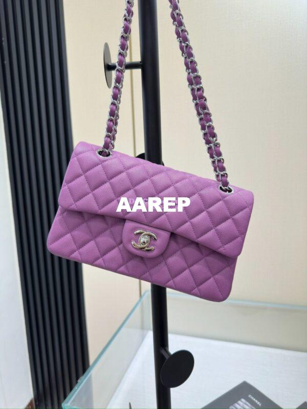 Replica Chanel Small Classic Double Flap Bag in Silver Hardware 23cm Quilted Caviar Yam 5