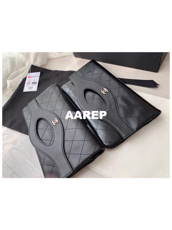 Replica Chanel 31 Pouch A70520 Black 12