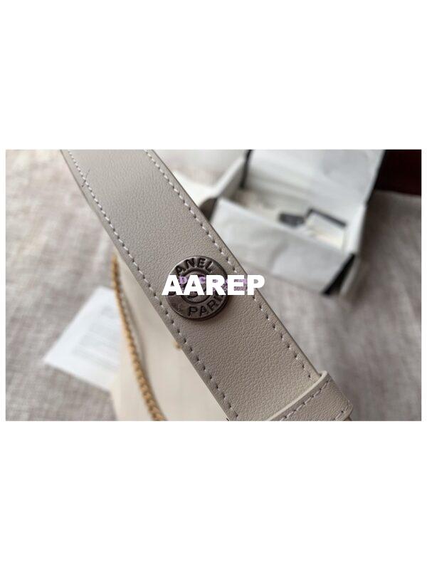 Replica Chanel Calfskin Hobo Bag A57573 White 5