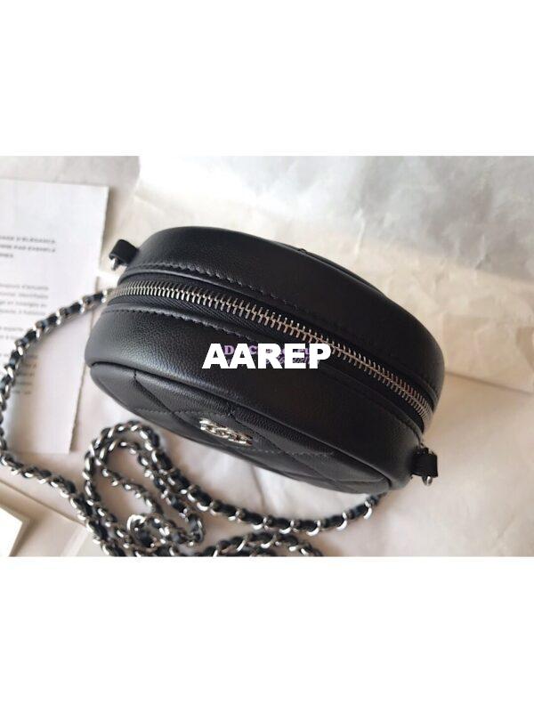Replica Chanel Round Classic Chain Clutch A70657 Lambskin 14