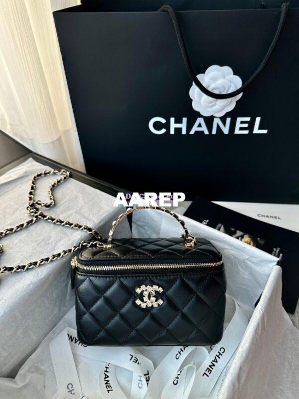 Replica Chanel Lambskin, Diamanté Handle Handle Vanity with Chain AP2805 Black 4