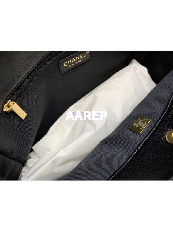 Replica Chanel 24SS Large Hobo Handbag Shiny Calfskin AS4668 Black 11