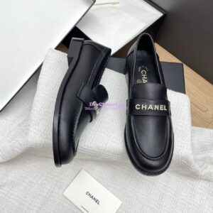 Replica Chanel 25SS Logo Rhinestones Calfskin Moccasins Loafer G37433 Black 2