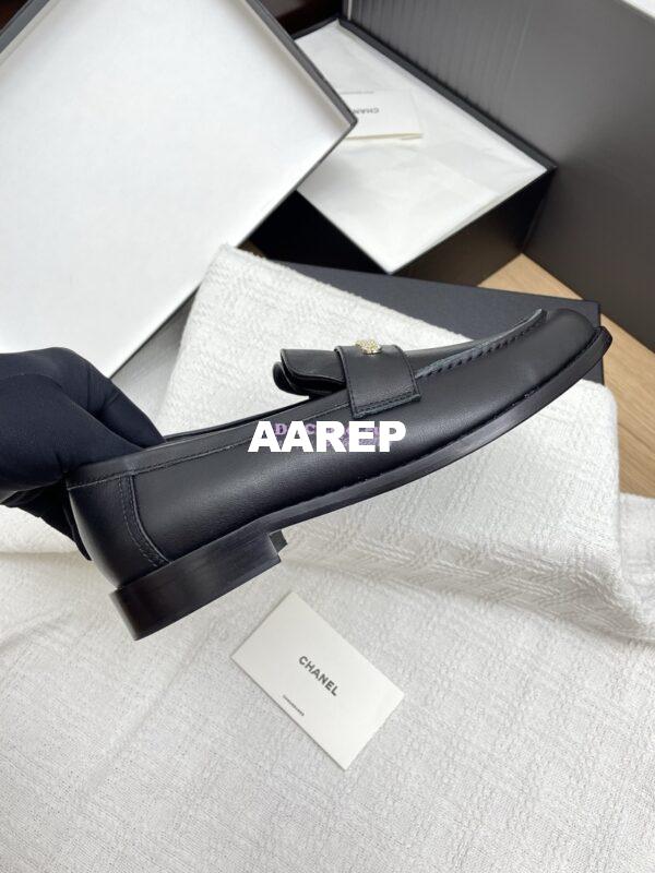 Replica Chanel 25SS Logo Rhinestones Calfskin Moccasins Loafer G37433 Black 9