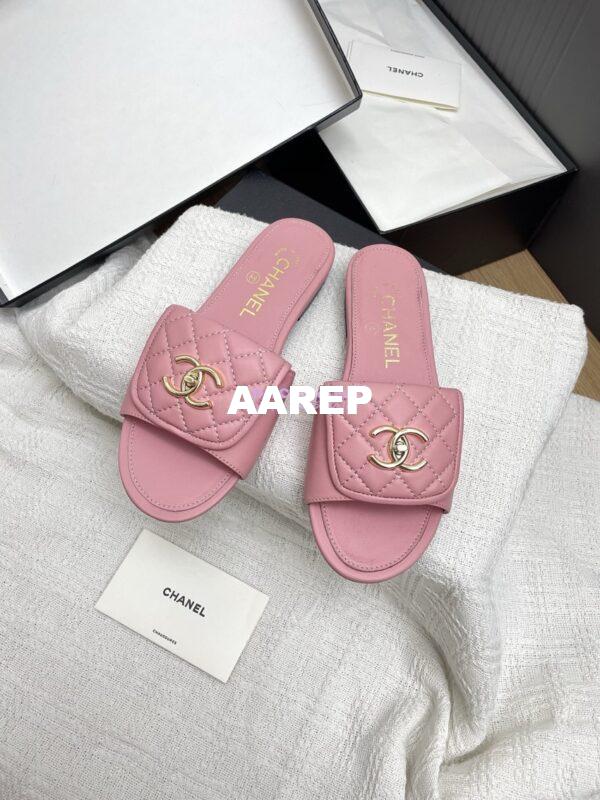 Replica Chanel 25P Quilted Lambskin CC Lock Logo Sandals G46119 Pink 3