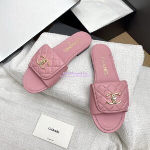 Replica Chanel 25P Quilted Lambskin CC Lock Logo Sandals G46119 Pink 2