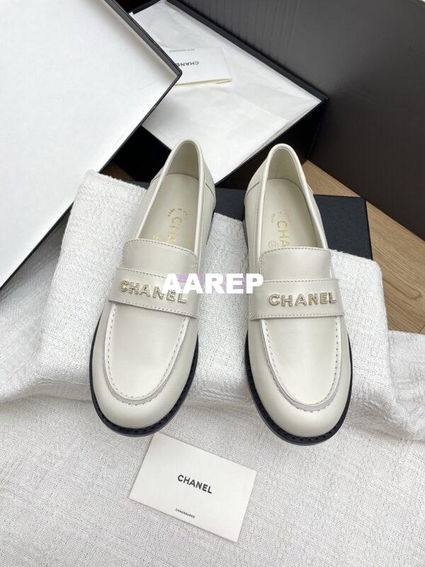 Replica CHANEL 25SS LOGO RHINESTONES CALFSKIN MOCCASINS LOAFER G37433 WHITE 3