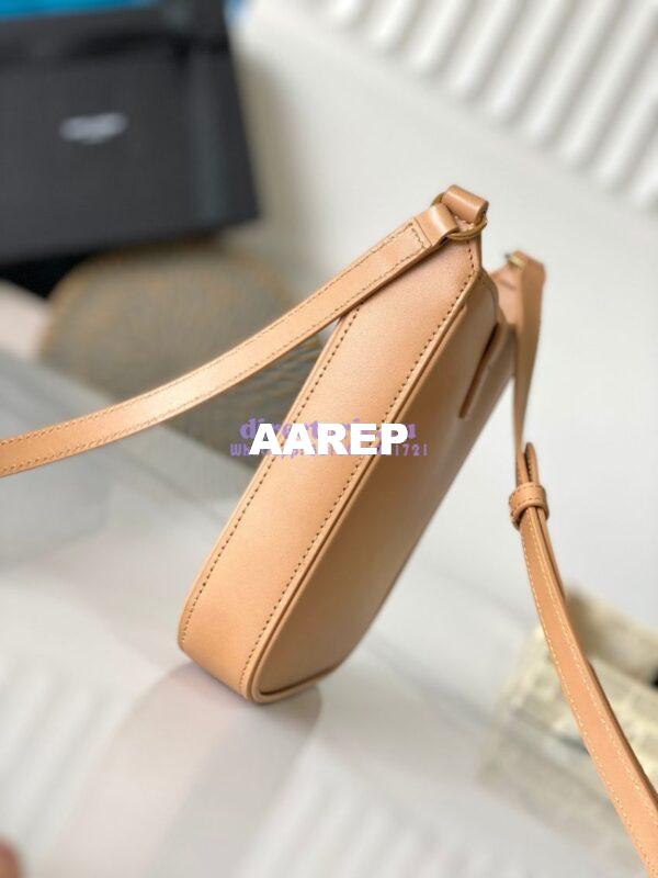 Replica YSL Saint Laurent Le 5 À 7 Mini Vertical In Shiny Leather 7352142 Beige 4
