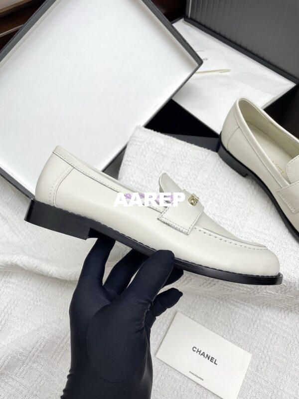 Replica CHANEL 25SS LOGO RHINESTONES CALFSKIN MOCCASINS LOAFER G37433 WHITE 9