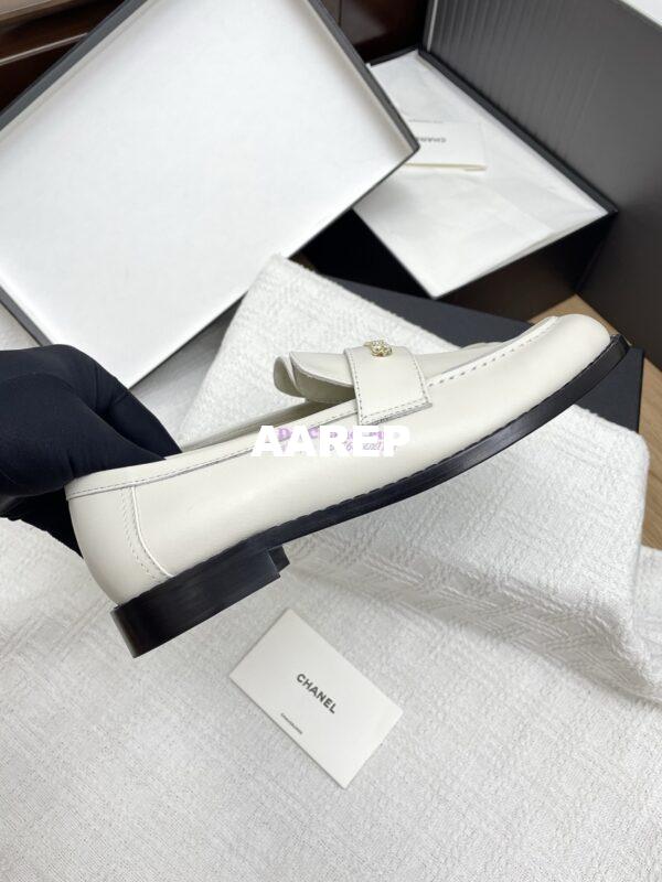 Replica CHANEL 25SS LOGO RHINESTONES CALFSKIN MOCCASINS LOAFER G37433 WHITE 11