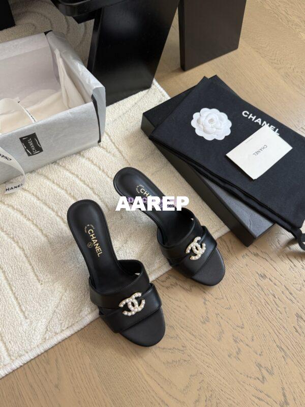 Replica Chanel 25SS CC Pearls Mules with Pearls Heel 50mm Calfskin Black G46484 3