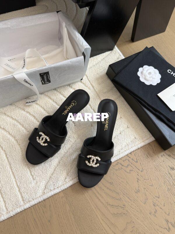 Replica Chanel 25SS CC Pearls Mules with Pearls Heel 50mm Calfskin Black G46484 4