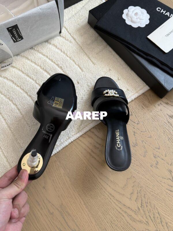 Replica Chanel 25SS CC Pearls Mules with Pearls Heel 50mm Calfskin Black G46484 7