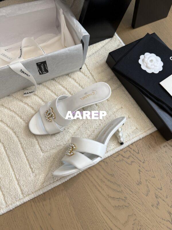 Replica Chanel 25SS CC Pearls Mules with Pearls Heel 50mm Calfskin White G46484 5