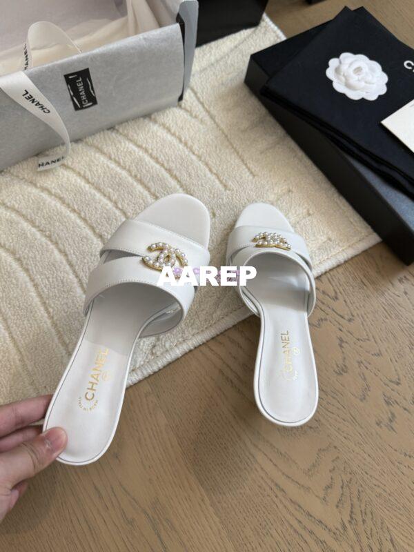 Replica Chanel 25SS CC Pearls Mules with Pearls Heel 50mm Calfskin White G46484 6