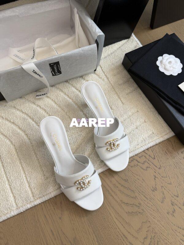Replica Chanel 25SS CC Pearls Mules with Pearls Heel 50mm Calfskin White G46484 10