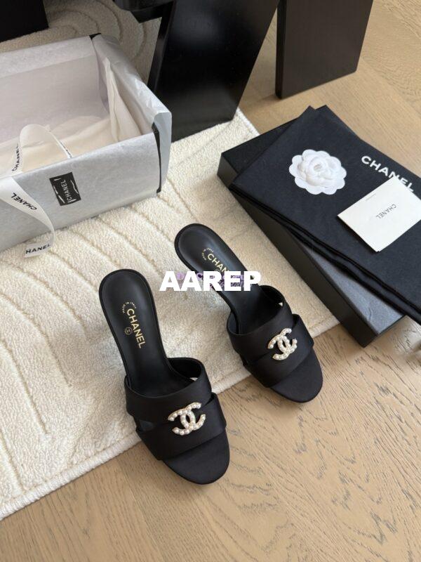 Replica CHANEL 25SS CC Pearls Mules with Pearls Heel 50mm Satin Black G46484