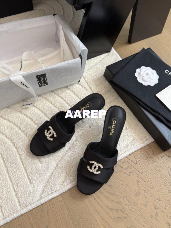 Replica CHANEL 25SS CC Pearls Mules with Pearls Heel 50mm Satin Black G46484 2