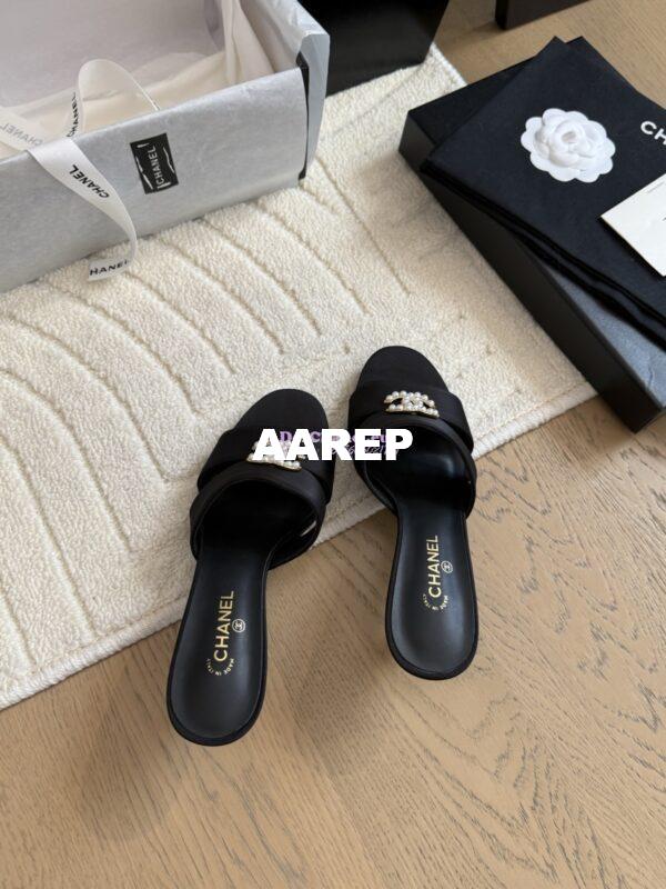 Replica CHANEL 25SS CC Pearls Mules with Pearls Heel 50mm Satin Black G46484 7