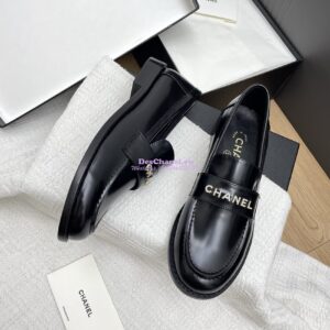 Replica Chanel 25SS Logo Rhinestones Brushed Calfskin Moccasins Loafer G37433 Black 2