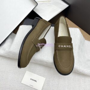 Replica CHANEL 25SS Logo Rhinestones Suede Calfskin Moccasins Loafer G37433 Olive 2