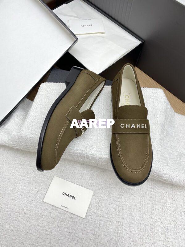 Replica CHANEL 25SS Logo Rhinestones Suede Calfskin Moccasins Loafer G37433 Olive 4