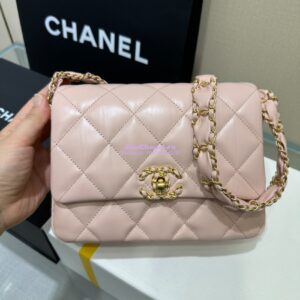 Replica Chanel 24FW Aged Calfskin Flap Chain Bag AS4423 LightPink 2