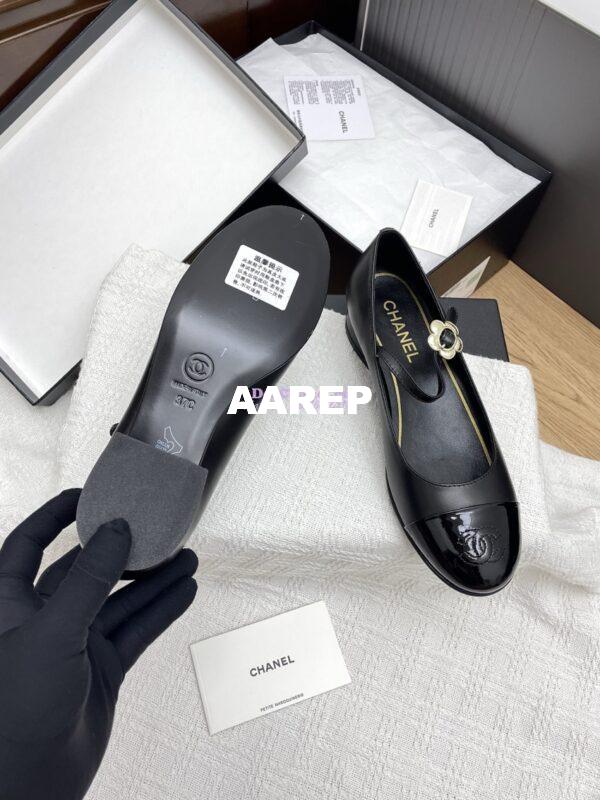 Replica Chanel 25SS Mary Janes Lambskin and Clover Clasp G46377 Black 8