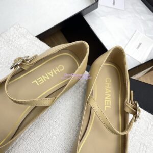 Replica Chanel 25SS Mary Janes Lambskin and Clover Clasp G46377 Beige 2