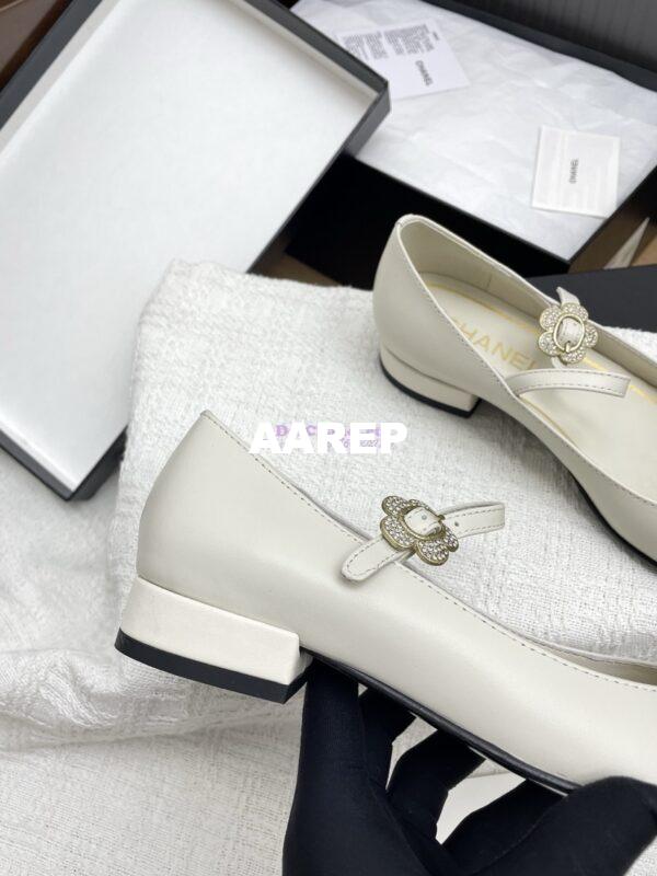 Replica Chanel 25SS Mary Janes Lambskin and Clover Clasp G46377 White 7