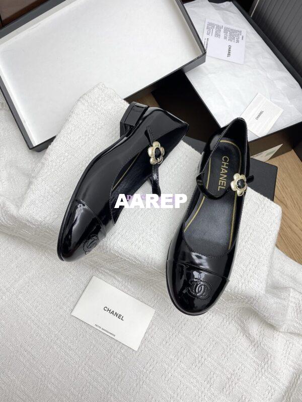 Replica Chanel 25SS Mary Janes Patent Calfskin and Clover Clasp G46377 Black 4