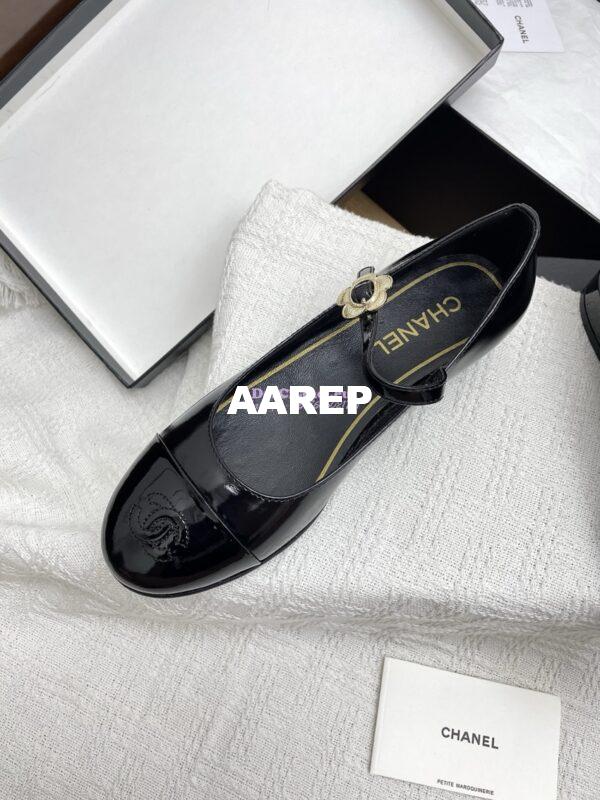 Replica Chanel 25SS Mary Janes Patent Calfskin and Clover Clasp G46377 Black 5