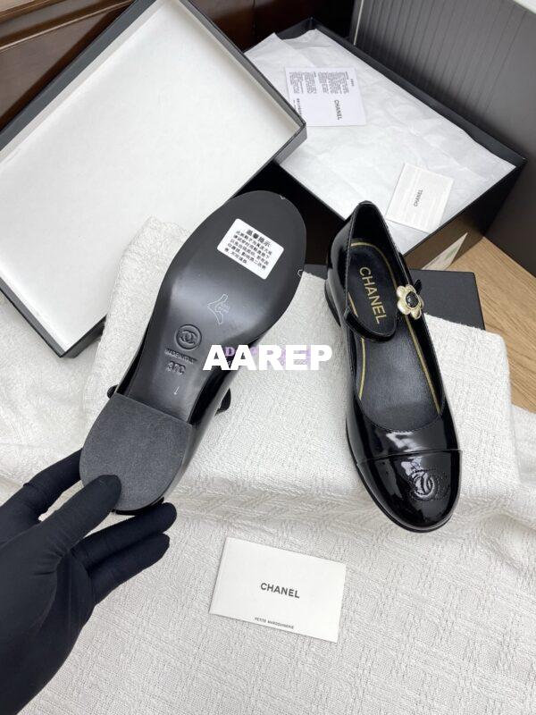 Replica Chanel 25SS Mary Janes Patent Calfskin and Clover Clasp G46377 Black 7