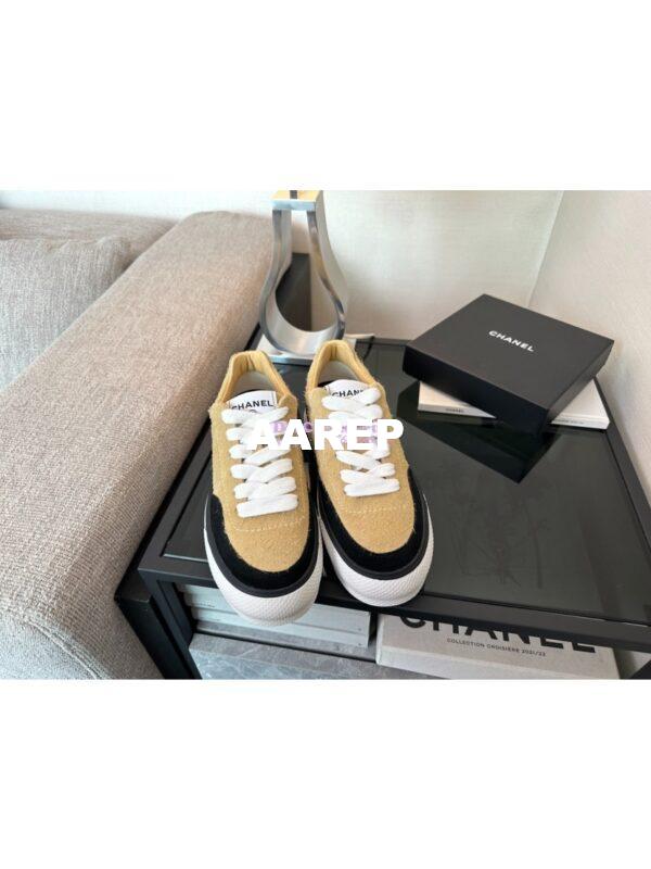 Replica Chanel 25A Velvet and Suede Calfskin CC Logo Platform Sneakers G45208 Beige 3