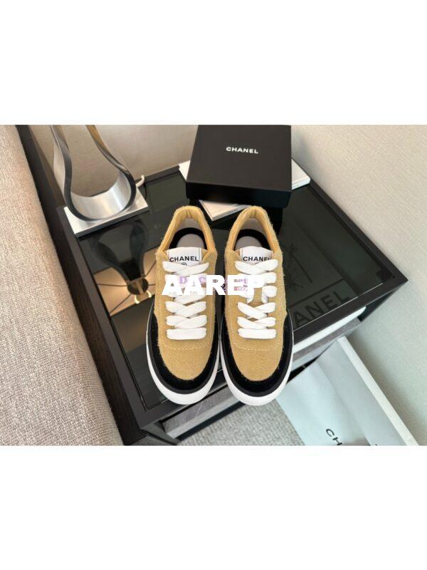 Replica Chanel 25A Velvet and Suede Calfskin CC Logo Platform Sneakers G45208 Beige 5