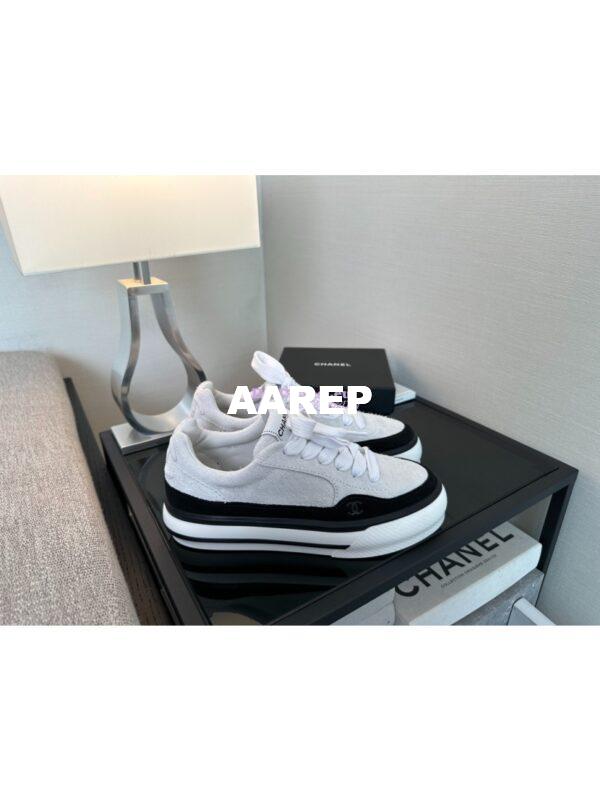 Replica Chanel 25A Velvet and Suede Calfskin CC Logo Platform Sneakers G45208 White 3