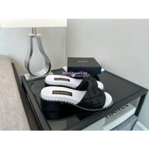 Replica Chanel 25SS CC Mules with Quilted Lambskin and Chain G46301 Black 2