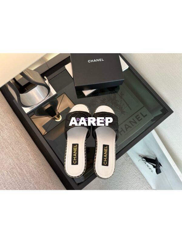 Replica Chanel 25SS CC Mules with Quilted Lambskin and Chain G46301 Black 6
