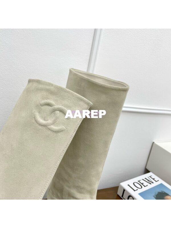 Replica Chanel 25C Suede Calfskin Boots G46117 Creme 9