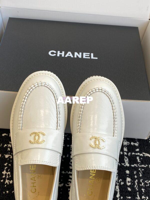 Replica Chanel Mocassins Shiny Crumpled Calfskin G46112 White 6