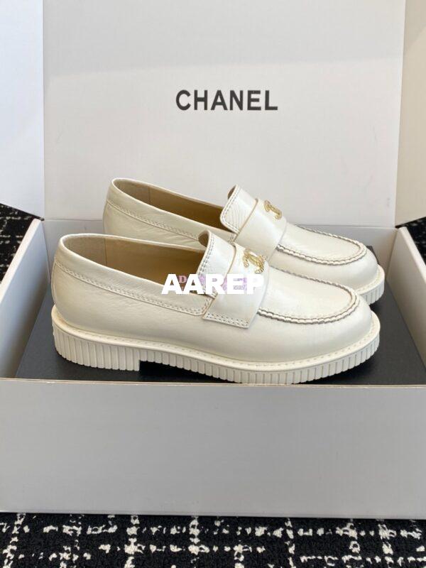 Replica Chanel Mocassins Shiny Crumpled Calfskin G46112 White 8