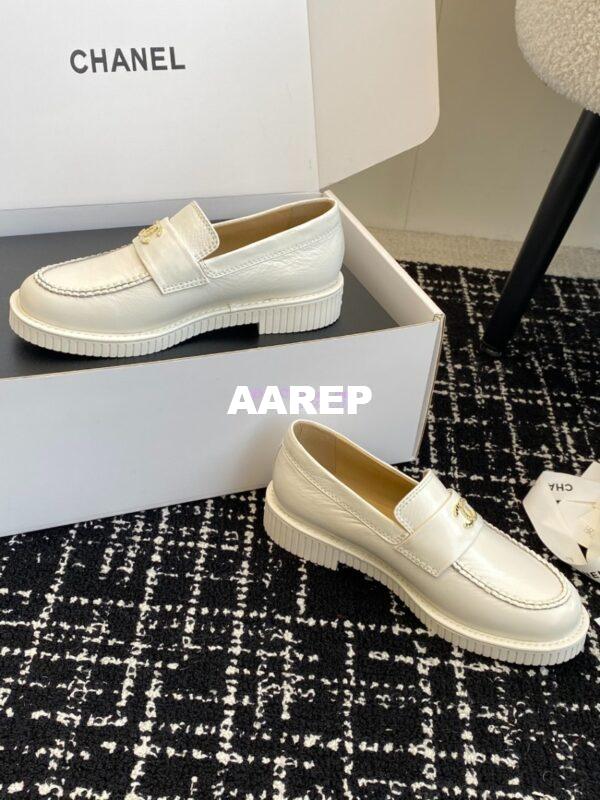 Replica Chanel Mocassins Shiny Crumpled Calfskin G46112 White 9