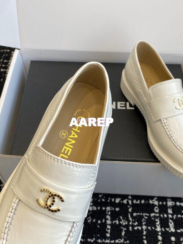 Replica Chanel Mocassins Shiny Crumpled Calfskin G46112 White 12